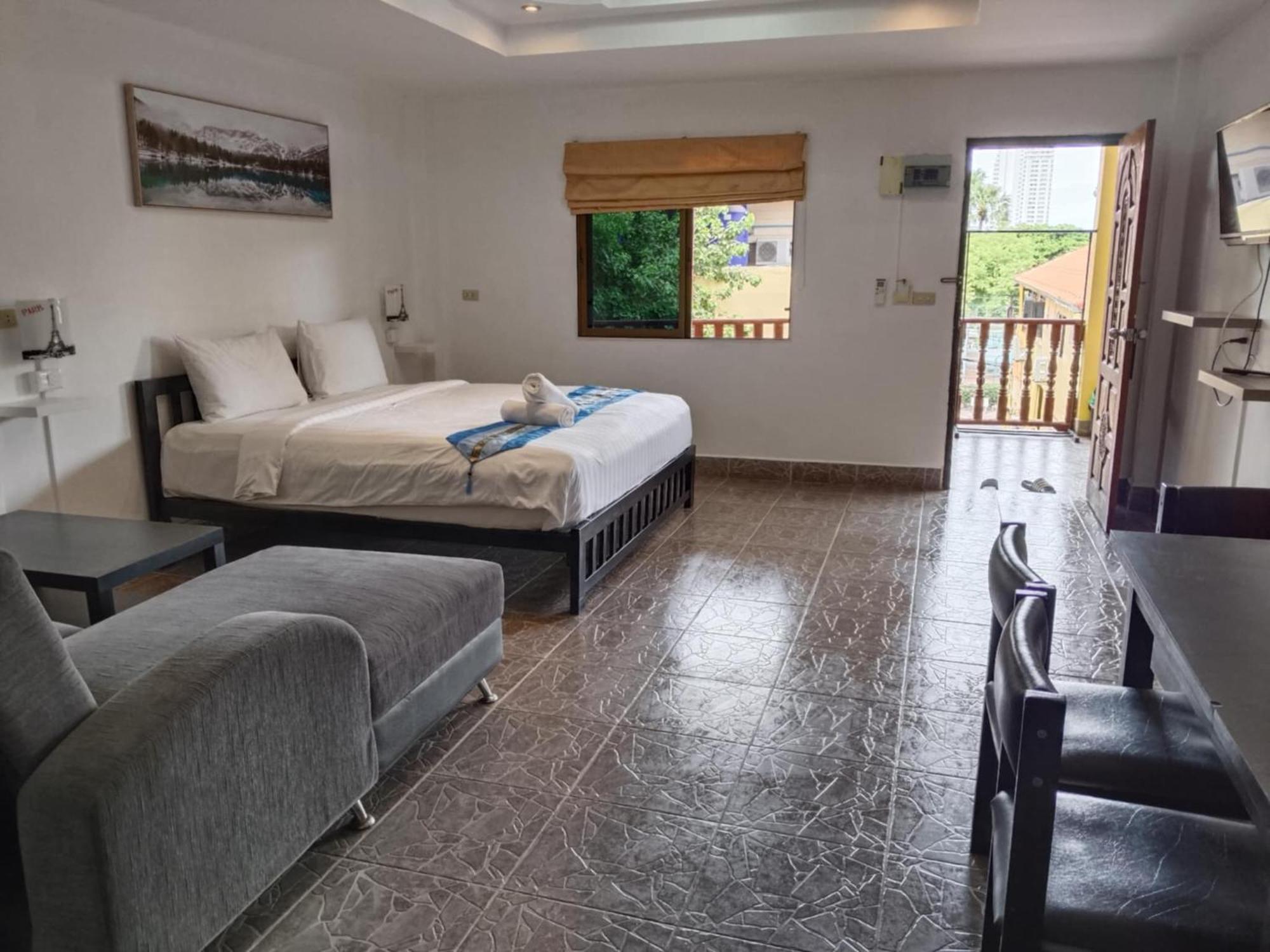 Phratamnak Inn - 100 meter from Beach Pattaya Exterior foto